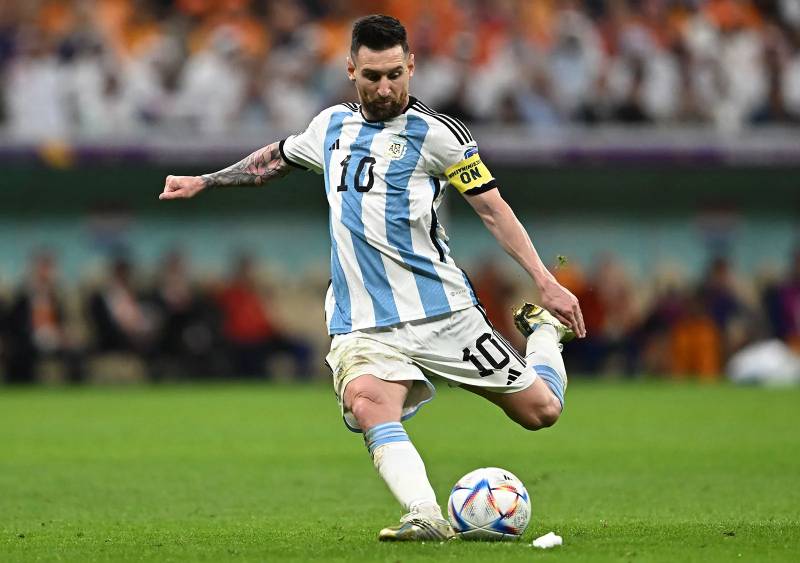 Cầu Thủ Hay Nhất Thế Giới - Hành Trình Vượt Khỏi Giới Hạn 1 Lionel Messi – hiện thân của nghệ thuật sân cỏ